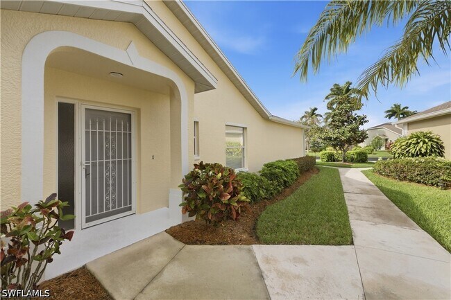 5778 Greenwood Cir