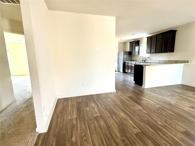 Photo - 1008 Riverdale Cove