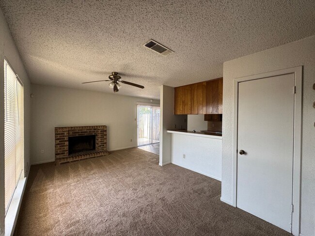 Photo - 3001 Lake Rd Unidad # B