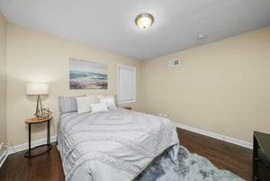 Photo - 5030 N Moody Ave