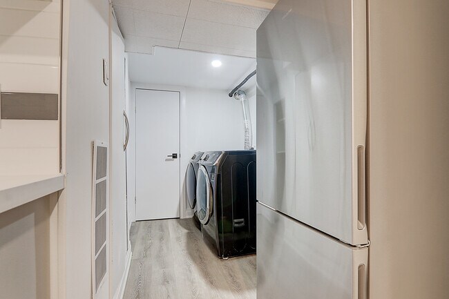 Photo - 130 Lambton Ave Unité BSMT