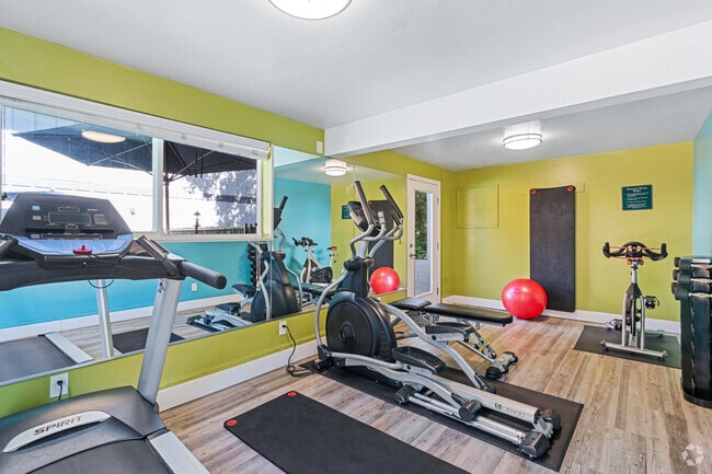 Fitness center - Hillside Gardens