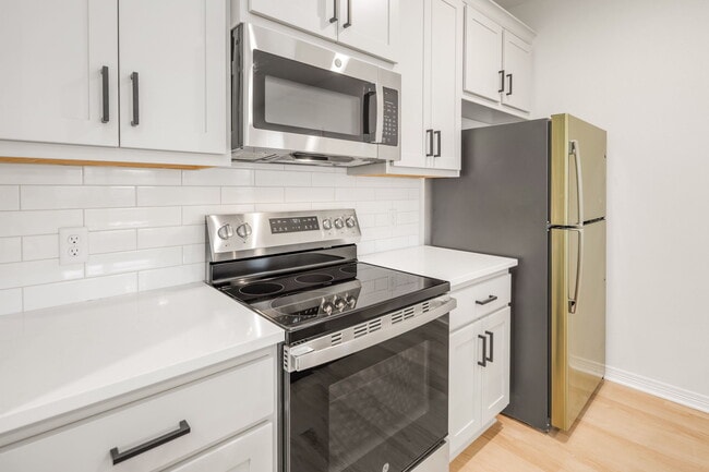 Photo - 212 Richards St