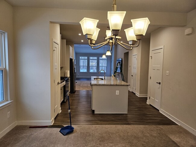 Photo - 2020 Rivers Dr