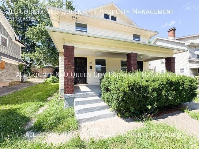 Building Photo - 223 W Parkwood Dr Rental