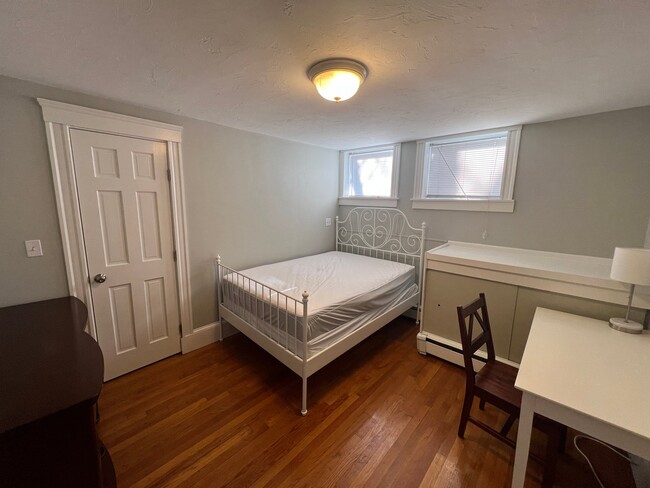 Photo - 14-16-16 Hamilton Rd Unidad 14-A