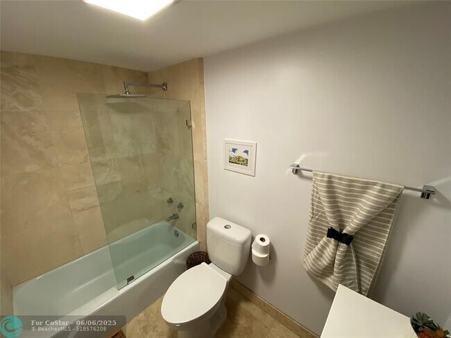 Photo - 3000 E Sunrise Blvd Unit 3C