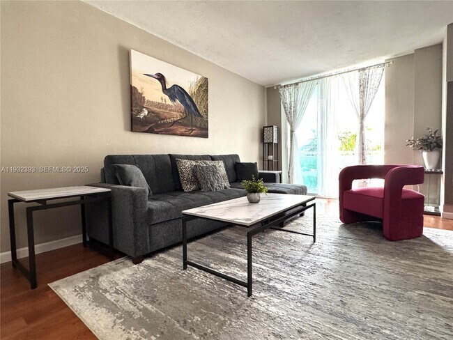 Photo - 3001 S Ocean Dr Unidad 335