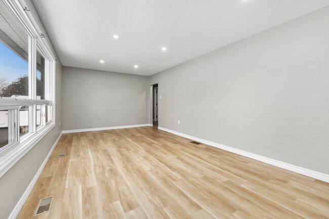 Photo - 176 Sydenham St Unit 3