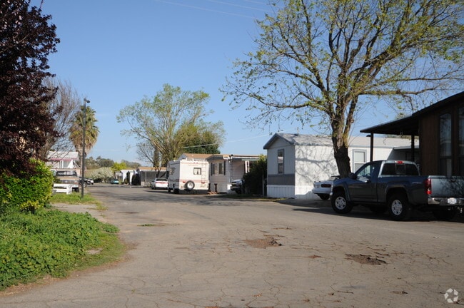 Photo - Twin Cypress Mobile Home Park
