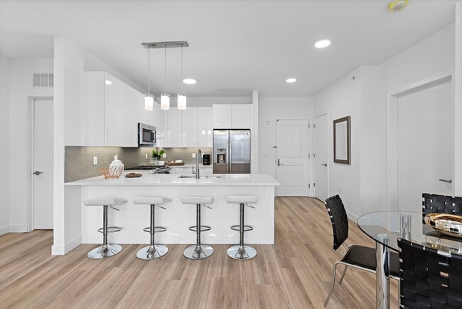 Building Photo - 5711 John F. Kennedy Blvd Unit 212 Rental