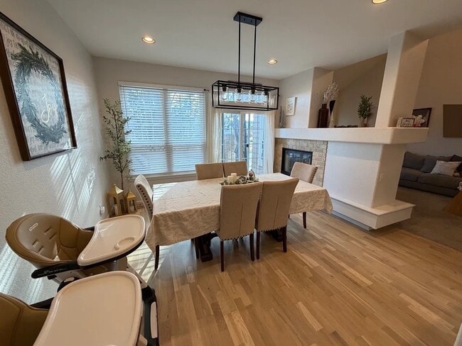 Photo - 9804 Grove St