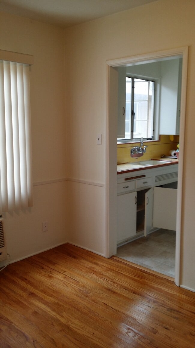 1237 N Brand Blvd Unit 1