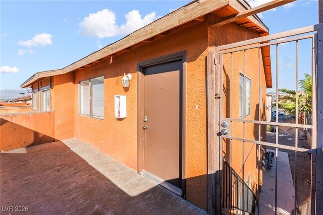 Photo - 6982 Hopkins Dr