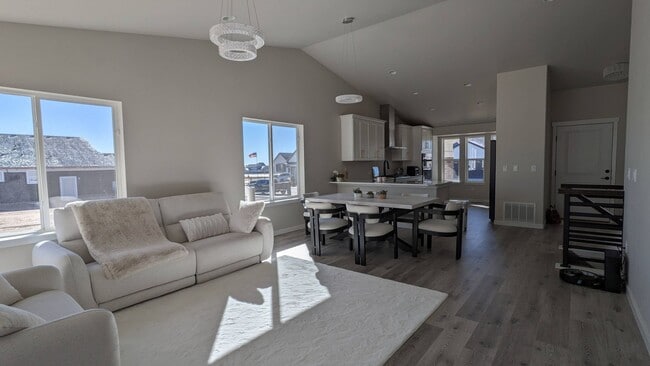 Photo - 8260 Nat Love Dr Unit Bedroom 1