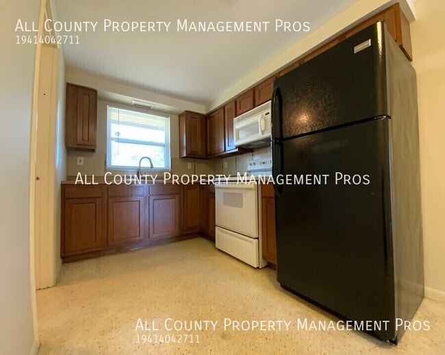 Photo - 5827 Nutmeg Ave