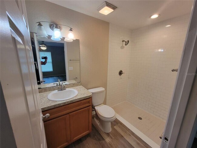 Photo - 7009 Hemlock Crse