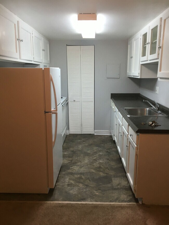 Photo - Trenton Place Apartments