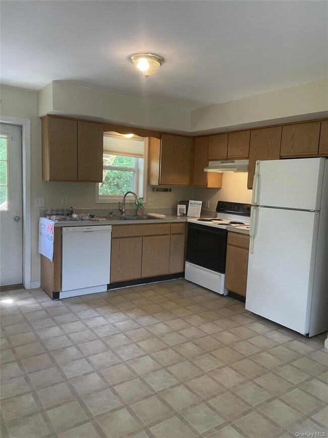 Photo - 696 South St Unit 1