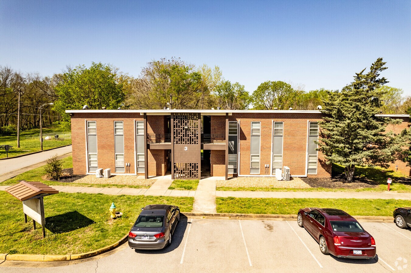 Photo - Emerald Hills Apartments