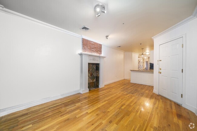Building Photo - 306 2nd St Unit 1B Rental