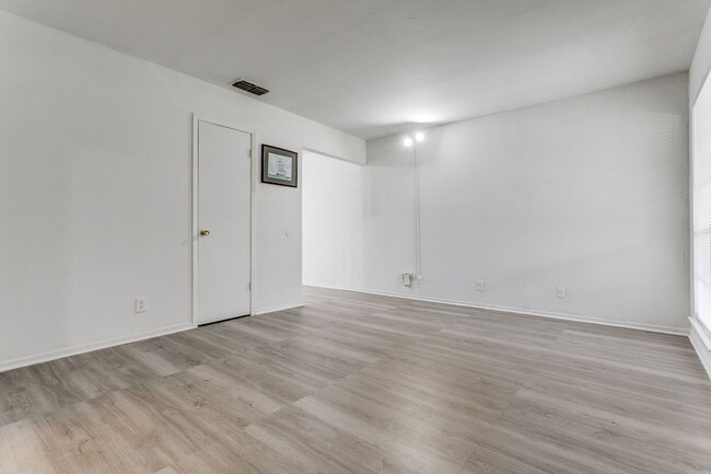 Photo - 528-S Unit 528 Southtrail Dr