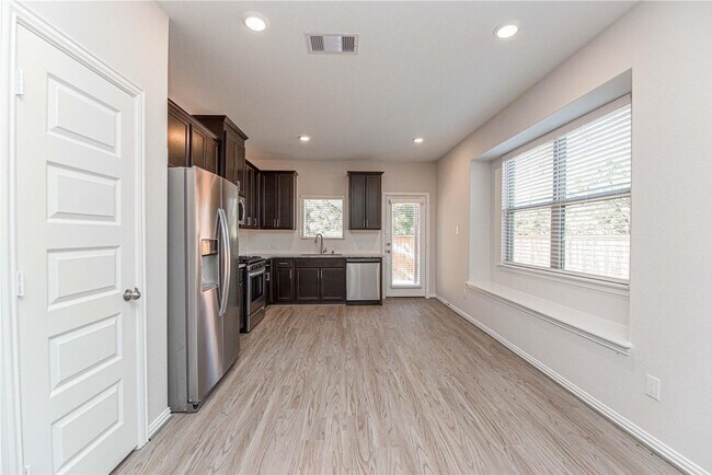 107 Silver Sky St