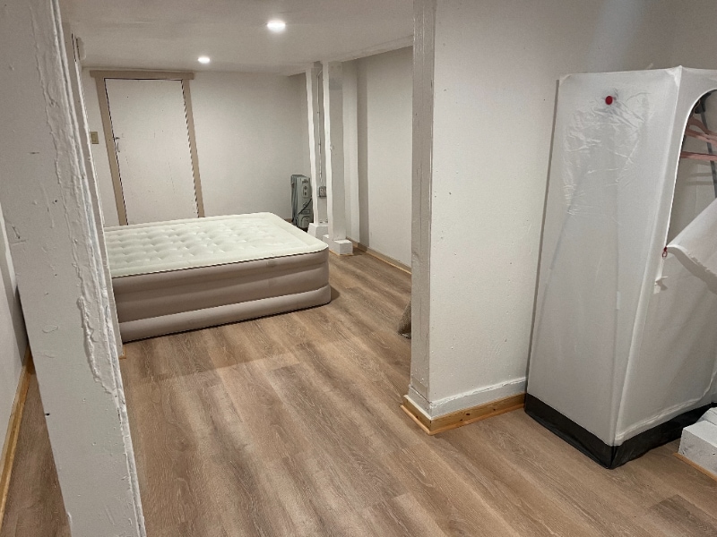 Photo - 975 Howard St