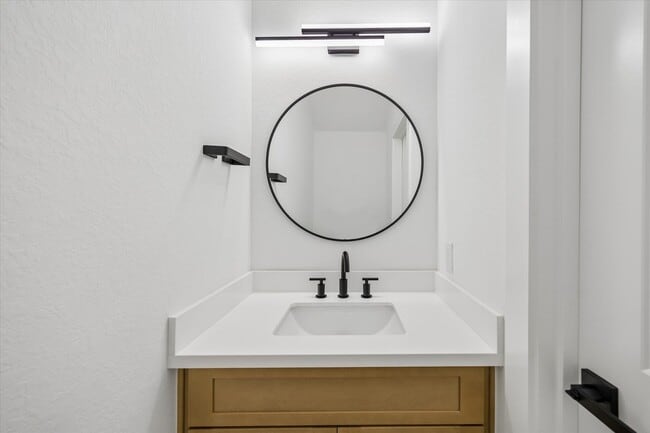 Photo - 8129 Safebuy St Unidad B