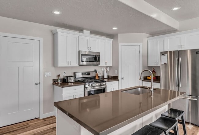 Photo - 839 S 1760 E