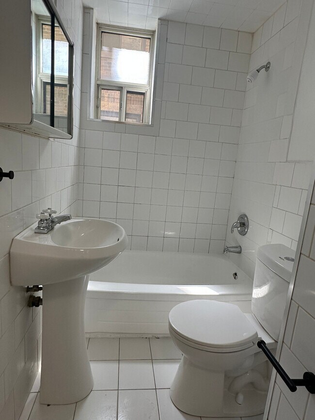 Photo - WELLESLEY APARTMENTS