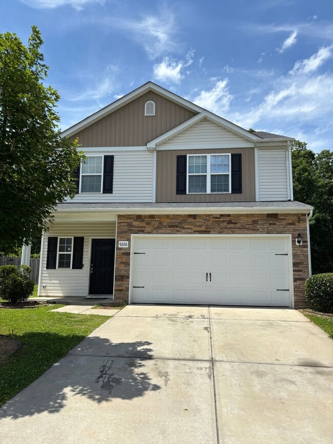 Newly Renovated Four Bedroom Home In North... - Newly Renovated Four Bedroom Home In North...