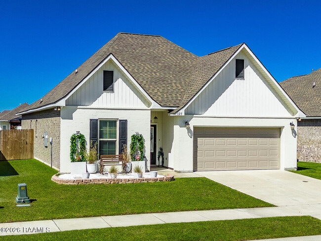 125 Lightbourne Dr