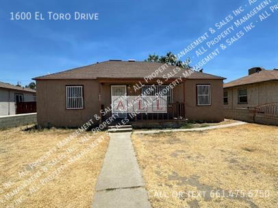 Photo - 1600 El Toro Dr