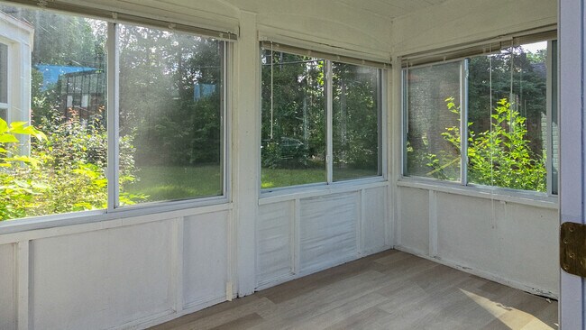 Photo - 17556 Snowden St House