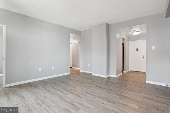 Photo - 28 Allegheny Ave Unit 806