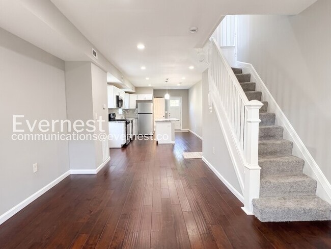 Photo - 3 Bed/1.5 Bath Townhome with fenced yard and deck/ Available Now!