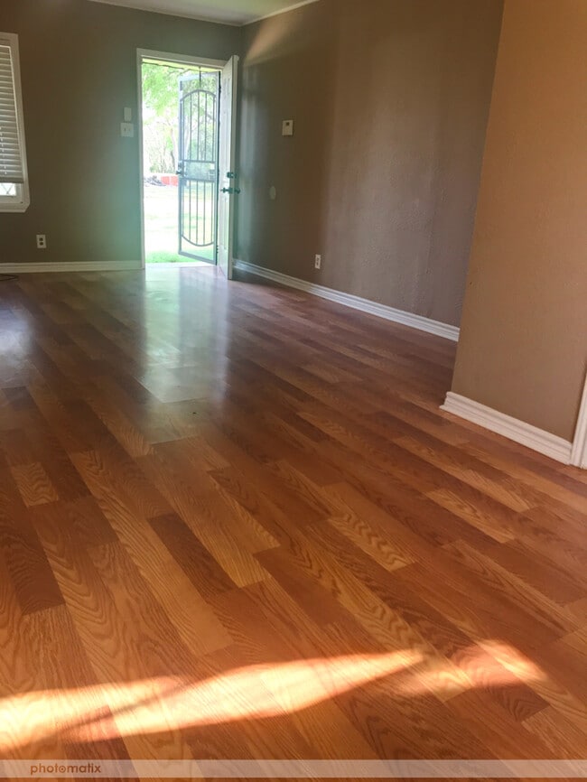 Photo - 509 Bluebonnet Dr