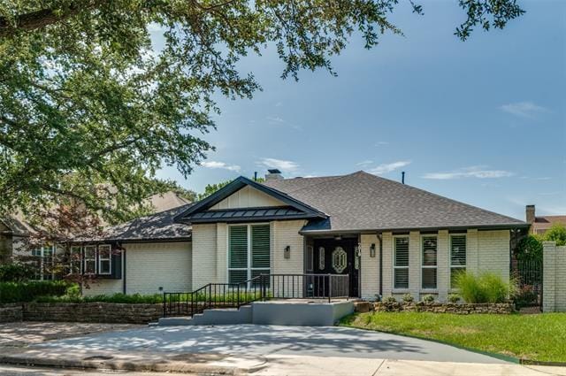 Photo - 7018 Deloache Ave