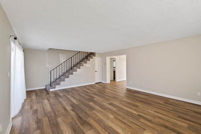 Photo - 1909 Harriman Ln Unidad 1