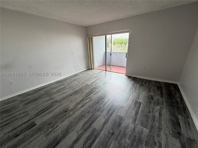 Photo - 9371 Fontainebleau Blvd Unit I225