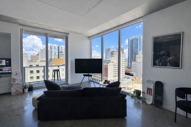 Photo - 151 SE 1st St Unit 1410