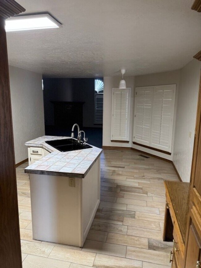 Photo - 4 bedroom 2 1/2 bath 3 car garage home