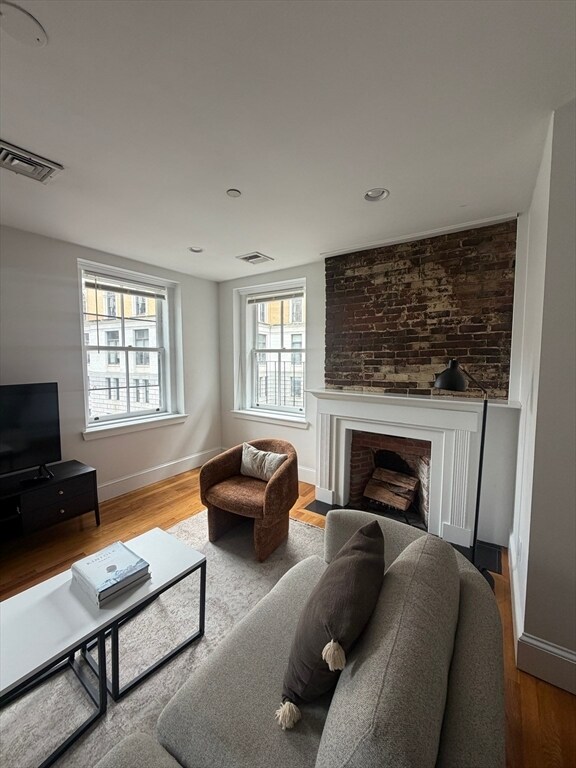 Photo - 14 Derne St Unit 1