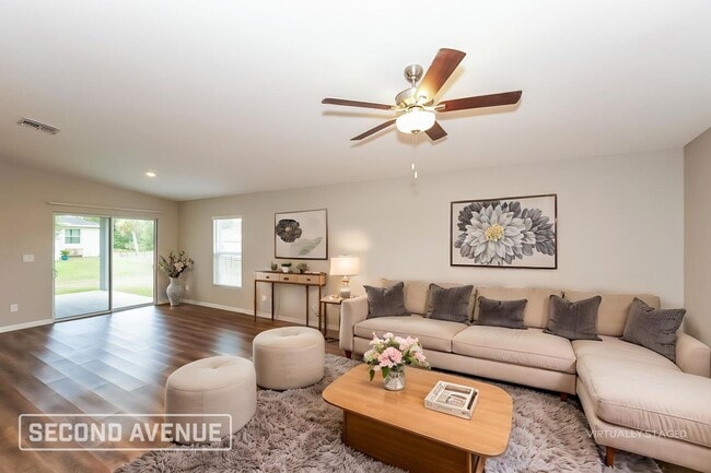 Photo - 5233 Farmington Ave