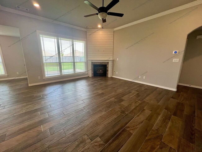Photo - 9007 Hawthorne Ln