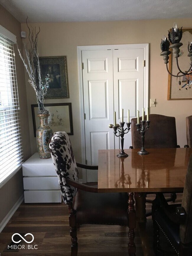 Photo - 7569 Cherryhill Dr