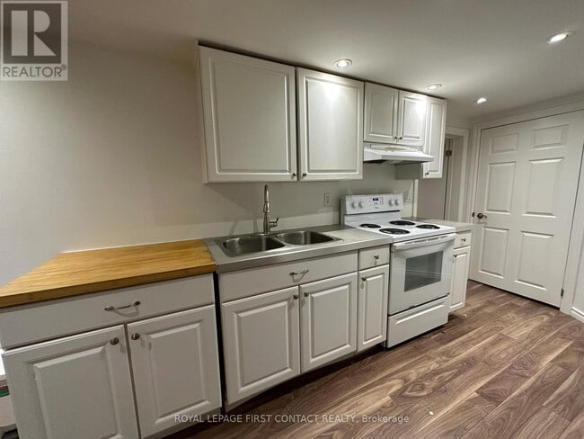 Photo - 560 Heman St