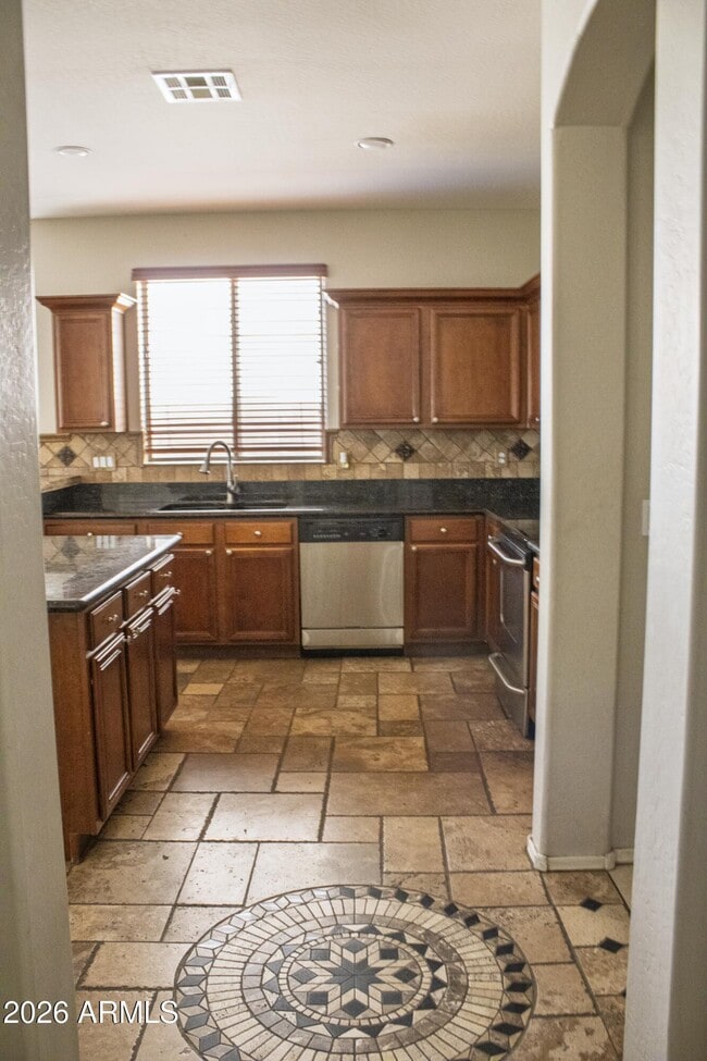 Photo - 10321 W Windsor Ave