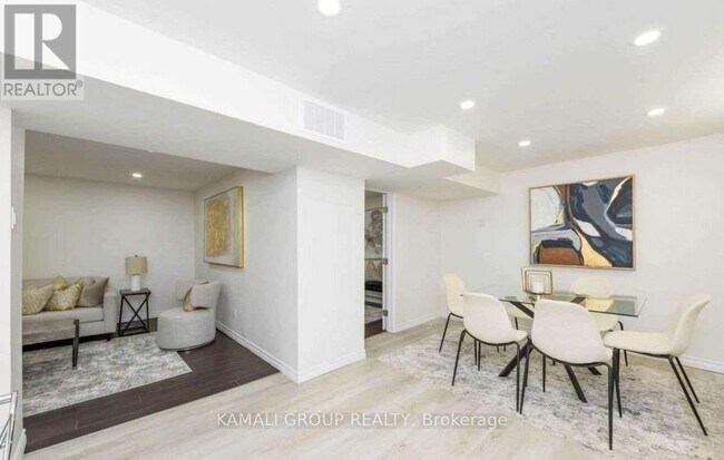 Photo - 352 E 18th St